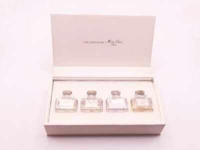 Miss Dior Chérie (Coffret 4 miniatures  "The Scents Of Miss Dior Chérie")