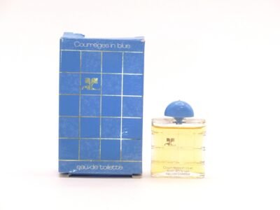 Courrèges in blue
